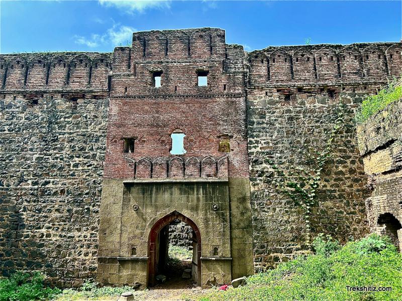44 Photos available for this fort
